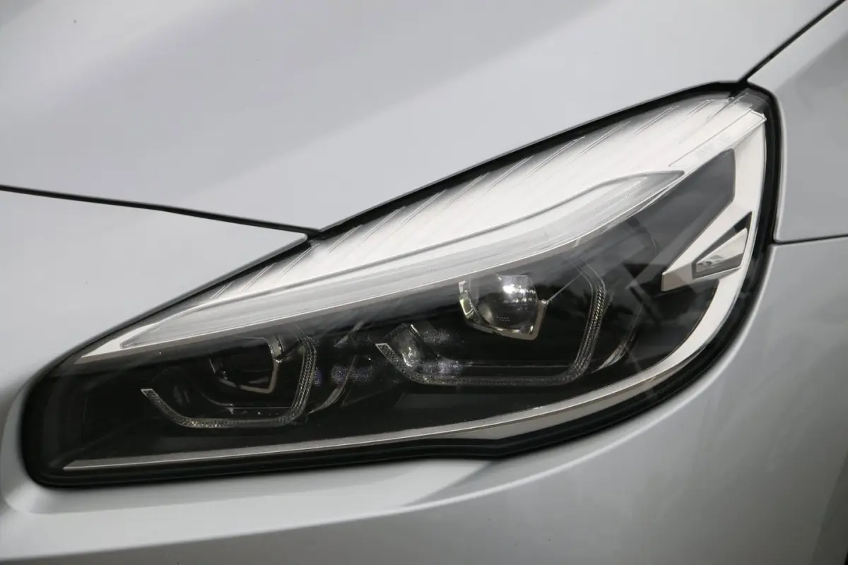 218i Executive 7PERS DEALER ONDH TREKHAAK