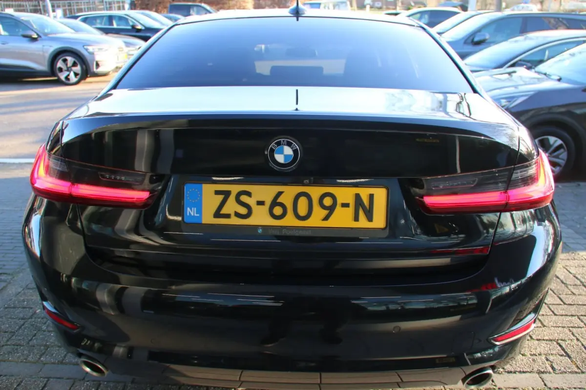 320i Executive Edition DEALER OND. NL-AUTO NAP