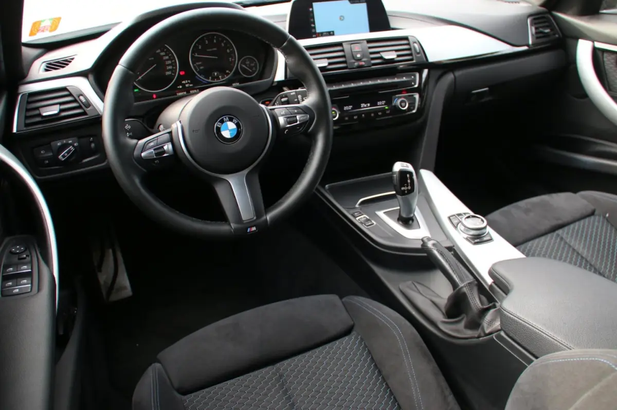 318i Executive M-PAKKET DEALER OND. NL-AUTO NAP