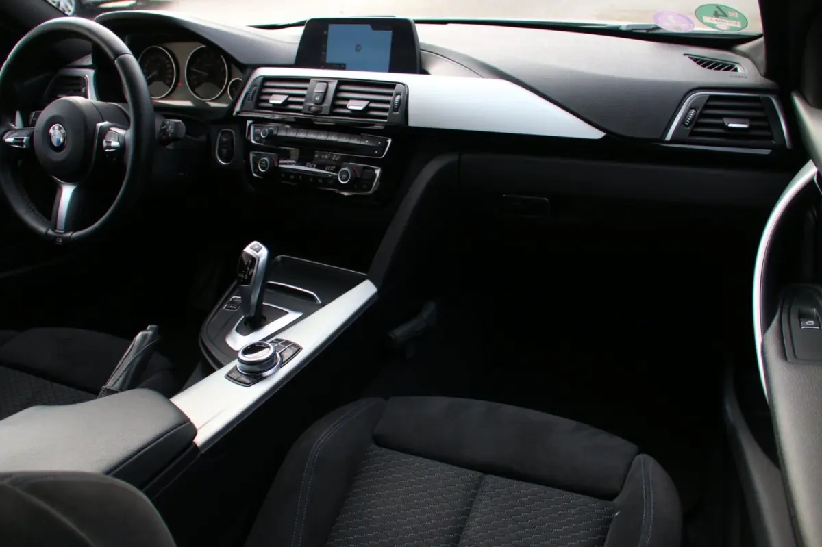 318i Executive M-PAKKET DEALER OND. NL-AUTO NAP