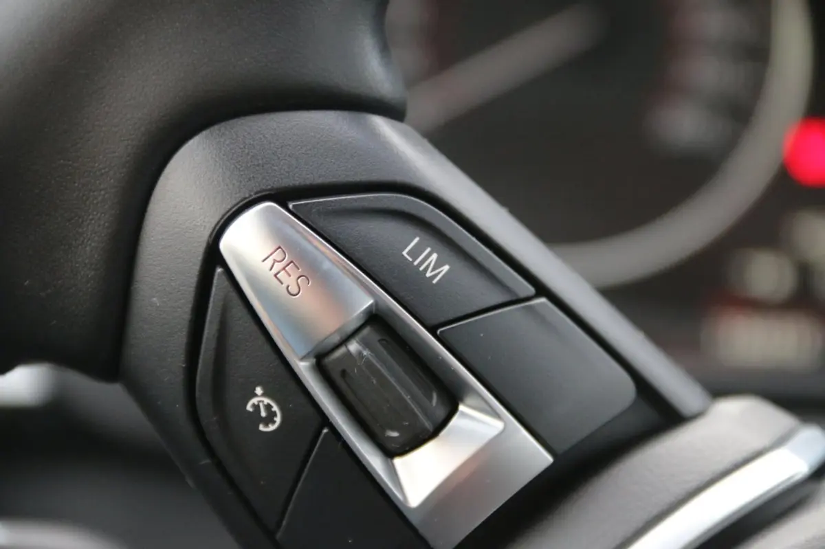 318i Executive M-PAKKET DEALER OND. NL-AUTO NAP