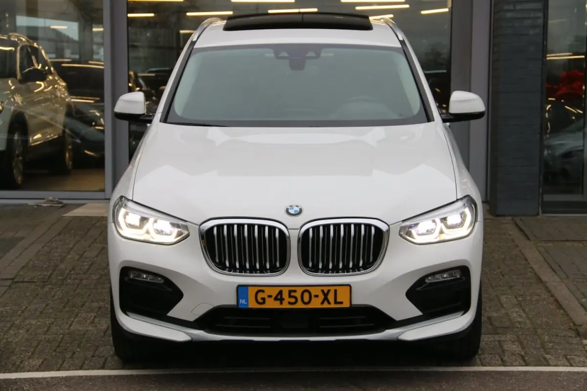 XDrive20i High Executive PANO-DAK DEALER OND
