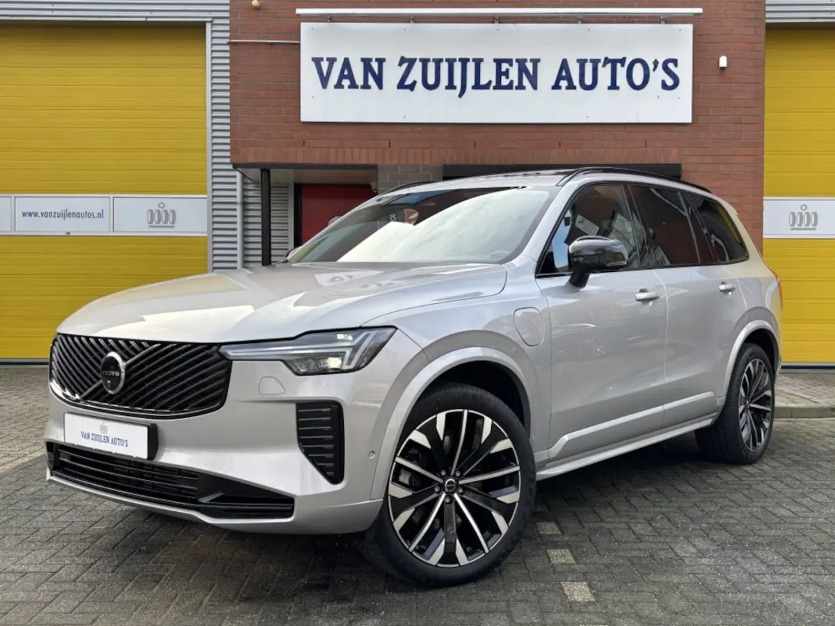 T8 AWD Facelift Dark Four-C Panorama 21" 360Â° BTW