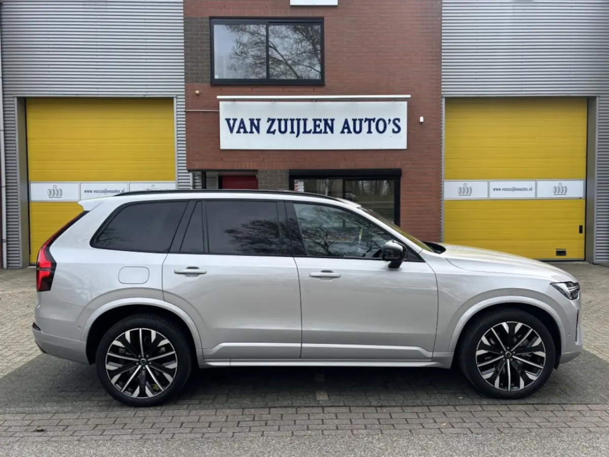 T8 AWD Facelift Dark Four-C Panorama 21" 360Â° BTW