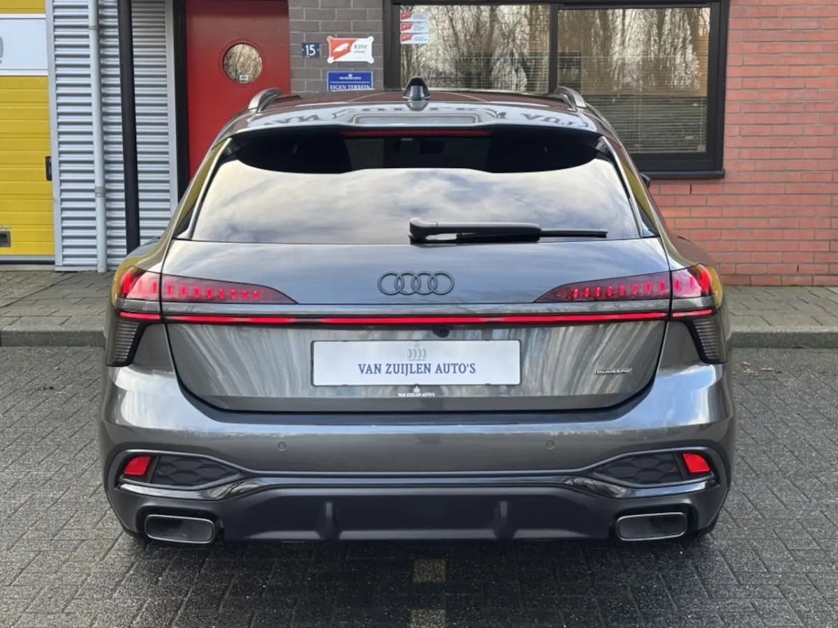 e-Hybrid S-Line Quattro 4AS Trekhaak Pano 21" Memory BTW