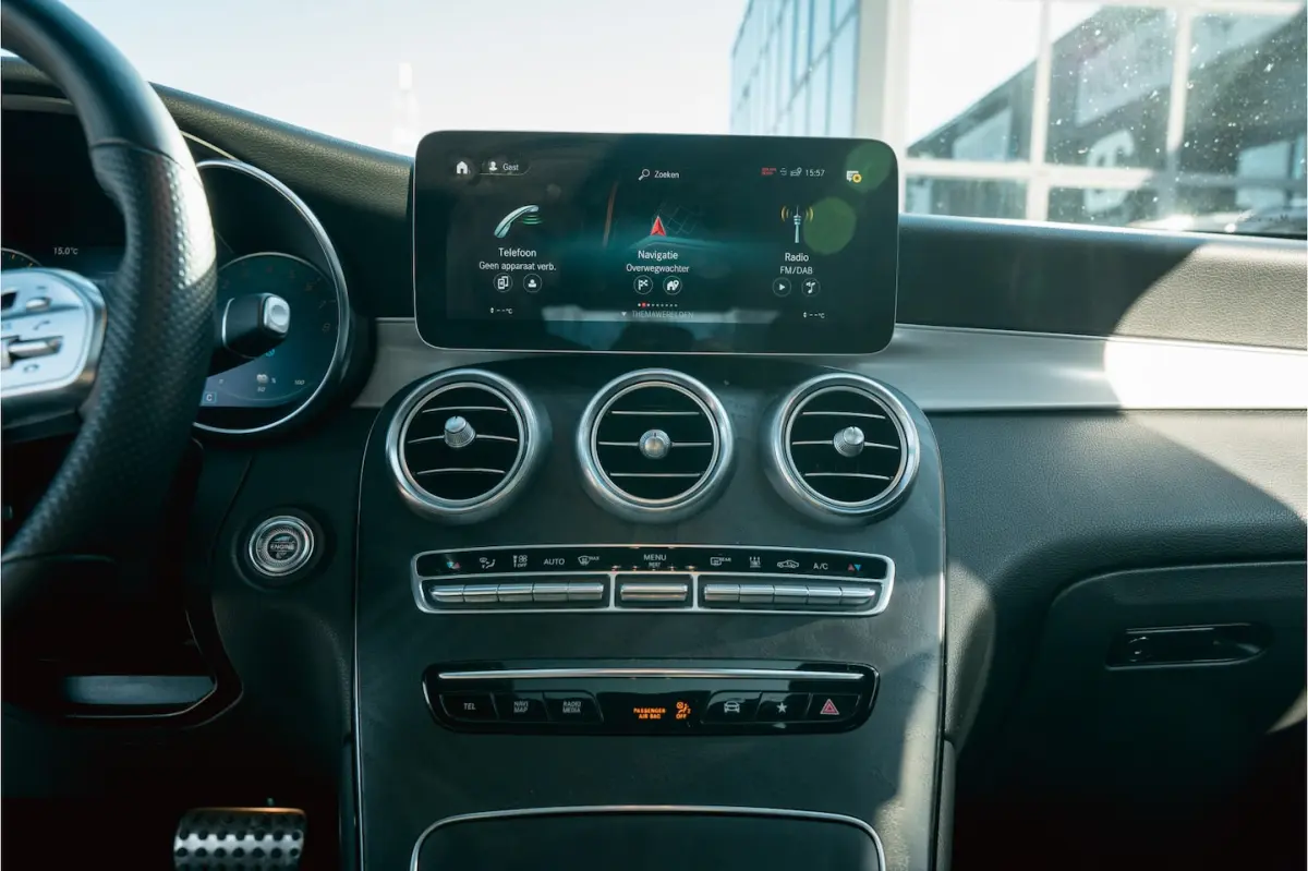300e 4MATIC Premium Plus | schuifdak | Burmester sounds. | Distr | Air body contr | Widesc