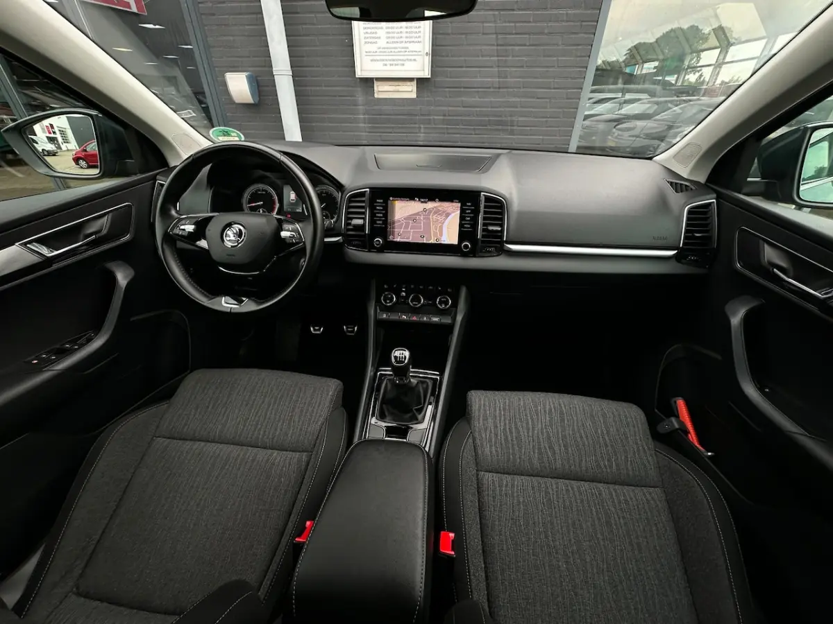 1.0 TSI Business Edition Plus/1STE EIG/CARPLAY/CAMERA/NAVI/NETTE STAAT