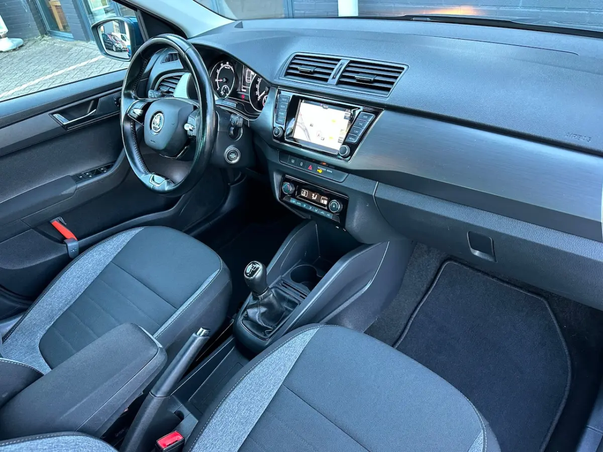 1.0 TSI Business Edition/1STE EIG/NAVI/APP-CONNECT/NL-AUTO NAP