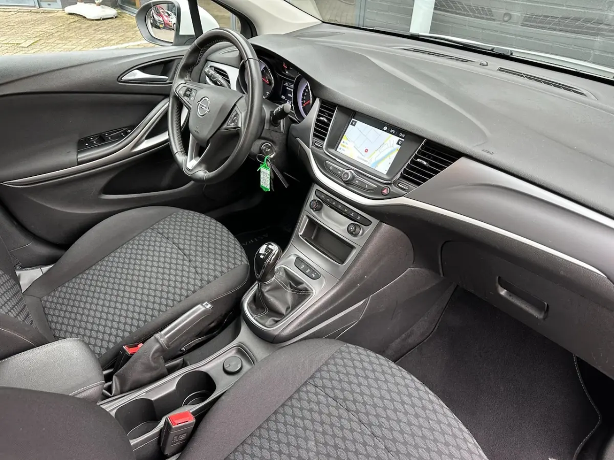 1.2 Business Edition/1STE EIG/NAVI/PDC/NL-AUTO NAP