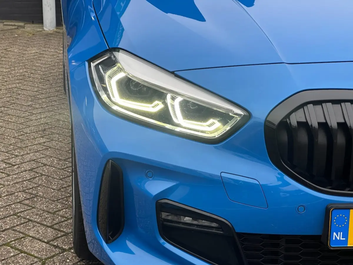 118i Executive Edition/PANO-DAK/NAVI/CARPLAY/LED/NL AUTO NAP