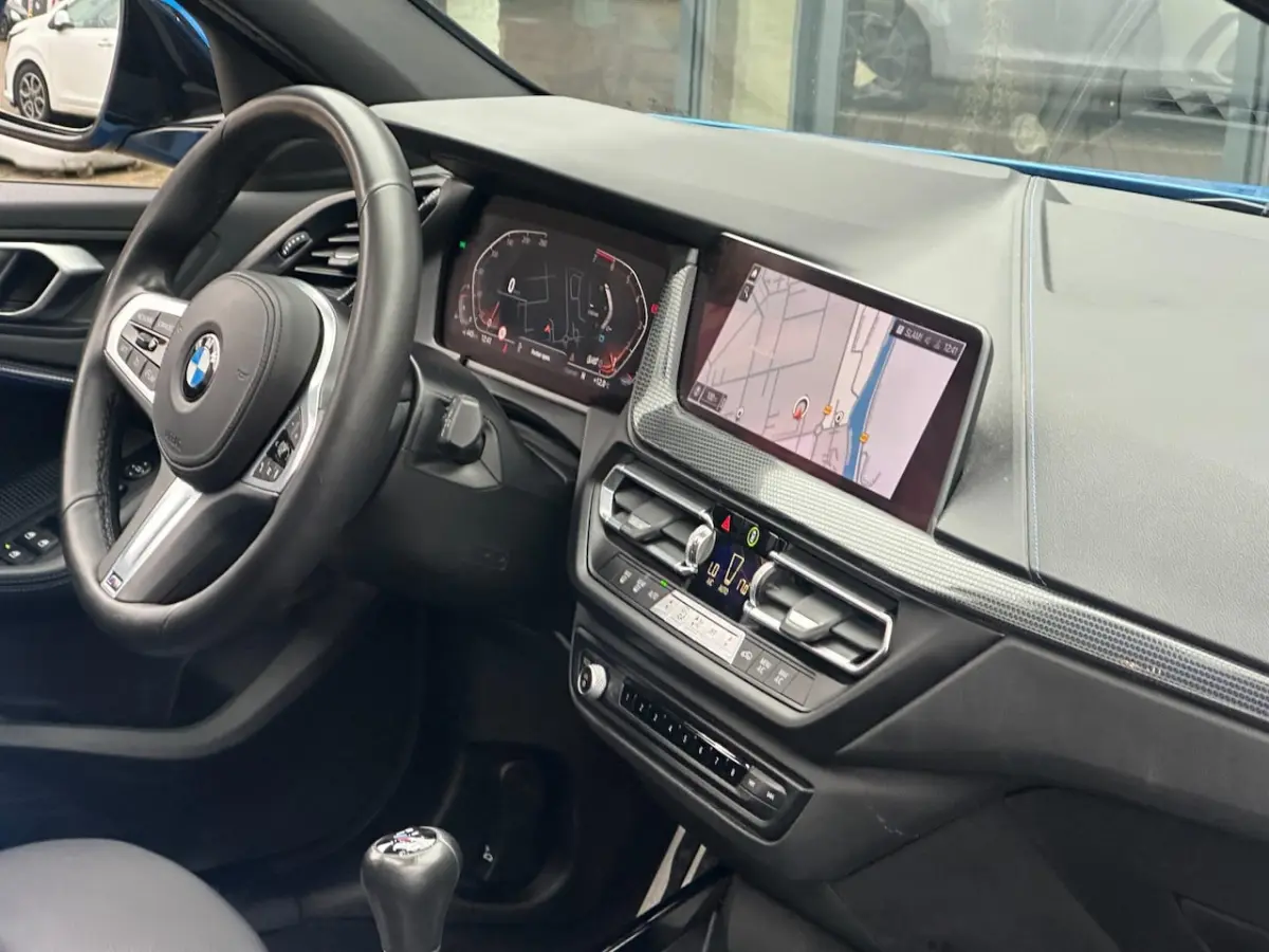 118i Executive Edition/PANO-DAK/NAVI/CARPLAY/LED/NL AUTO NAP