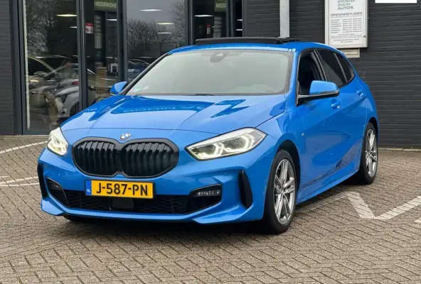 118i Executive Edition/PANO-DAK/NAVI/CARPLAY/LED/NL AUTO NAP