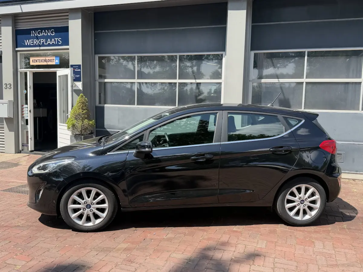 1.0 EcoBoost Titanium 4-2018 â¢ 74 kW / 101 PK â¢ Benzine â¢ Automaat â¢ Stoel & Stuurverwarmi