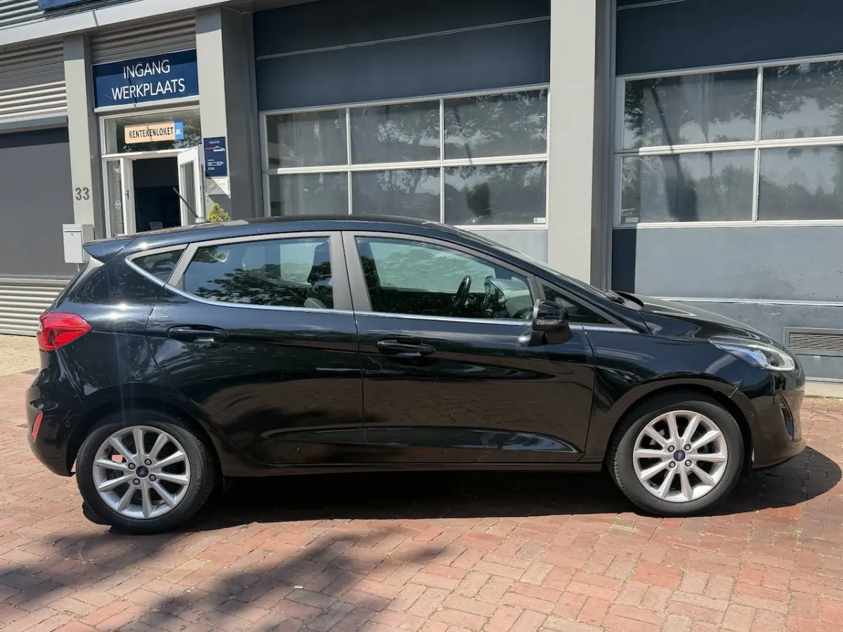 1.0 EcoBoost Titanium 4-2018 â¢ 74 kW / 101 PK â¢ Benzine â¢ Automaat â¢ Stoel & Stuurverwarmi