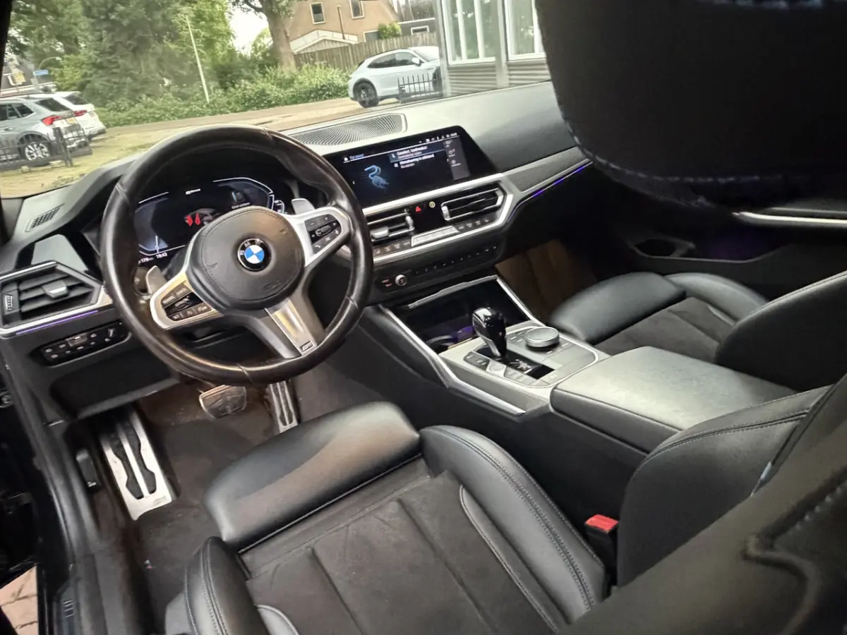 330e Business Edition Plus Bj 2022 292PK | M-pakket | Full led | Carplay | Trekhaak wegkla