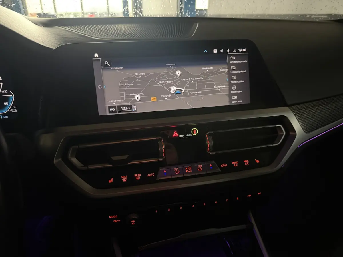 330e Business Edition Plus Bj 2022 292PK | M-pakket | Full led | Carplay | Trekhaak wegkla