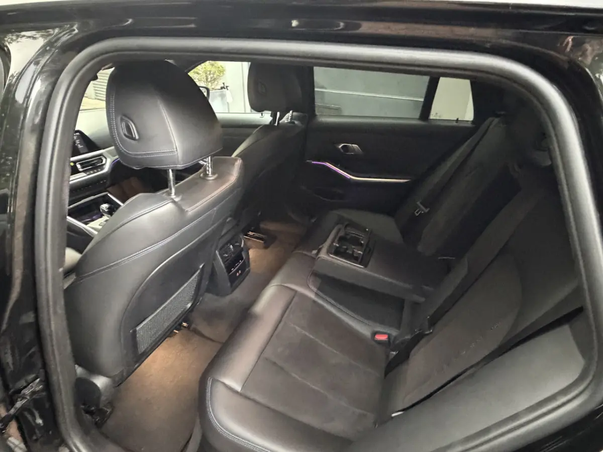 330e Business Edition Plus Bj 2022 292PK | M-pakket | Full led | Carplay | Trekhaak wegkla