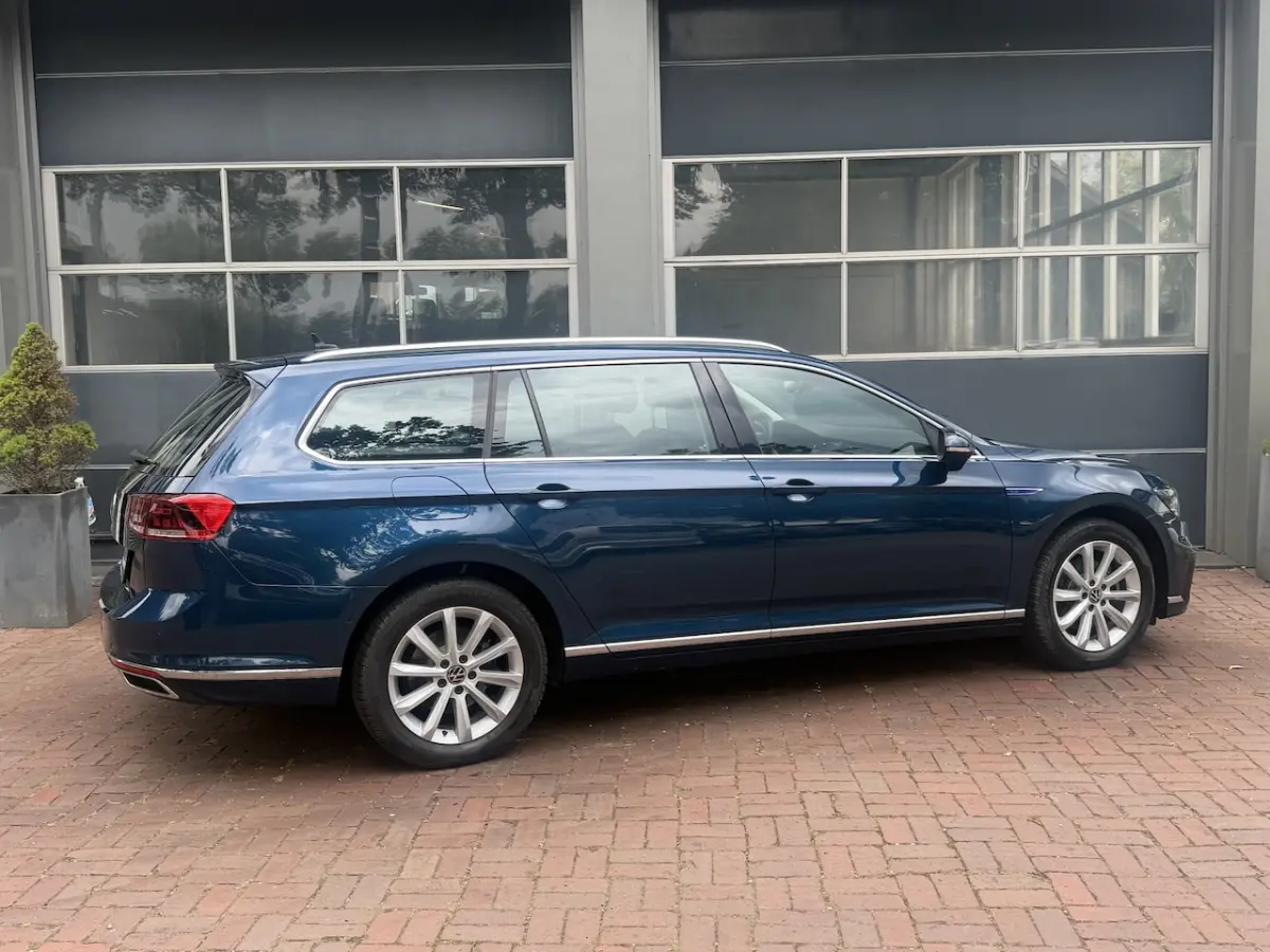1.4 TSI PHEV GTE Business | 2021 | Panoramadak | Trekhaak | Head-up Display | Dealer Onder