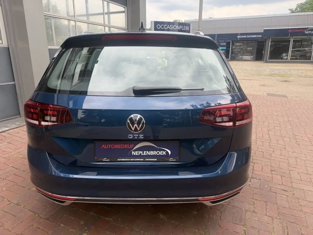 1.4 TSI PHEV GTE Business | 2021 | Panoramadak | Trekhaak | Head-up Display | Dealer Onder