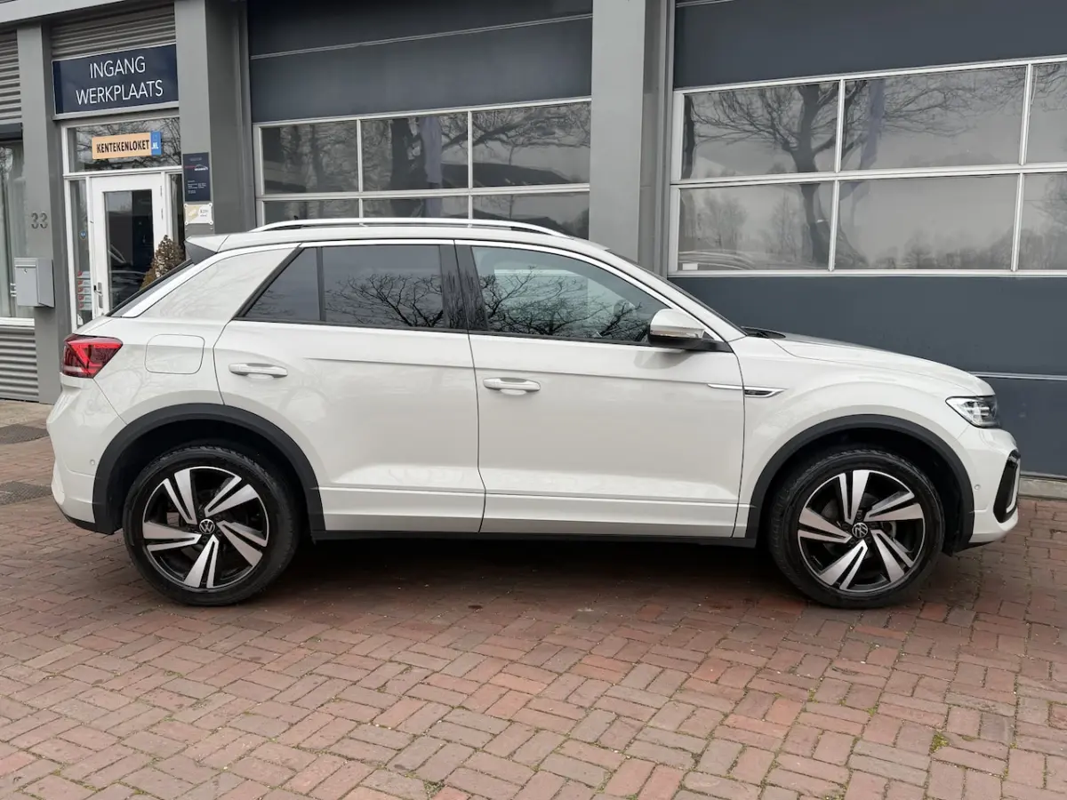 1.5 TSI R-Line Dealer onderhouden 2024 km 24.000 Nap 1e eigenaar