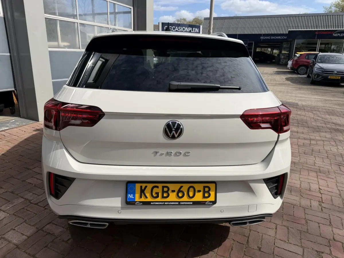 1.5 TSI R-Line Dealer onderhouden 2024 km 24.000 Nap 1e eigenaar