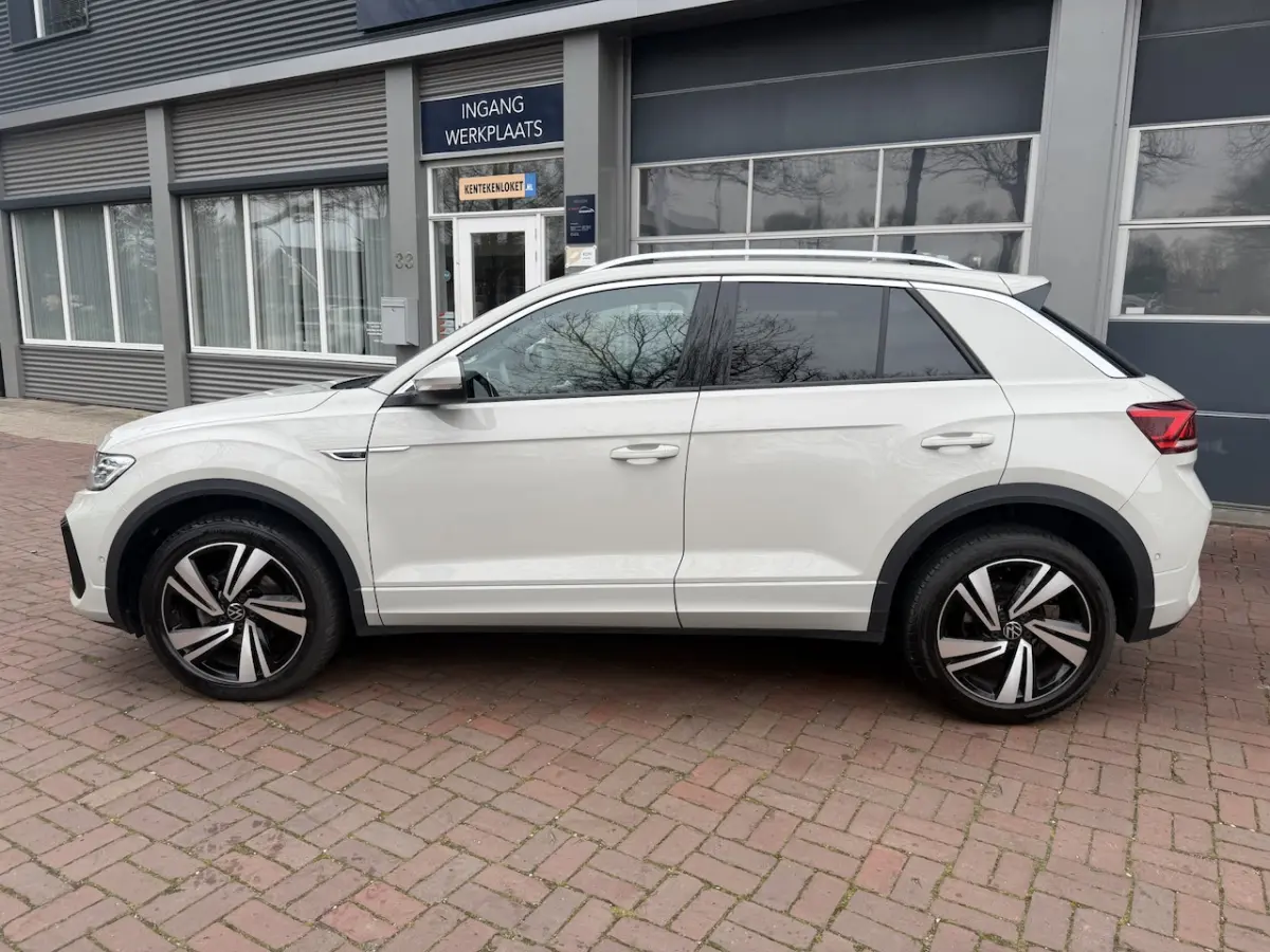 1.5 TSI R-Line Dealer onderhouden 2024 km 24.000 Nap 1e eigenaar