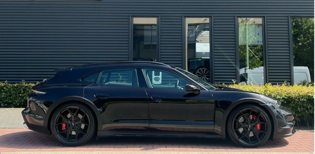 4S 93 kWh | NP 157K | 22"Vossen | 26.000KM |