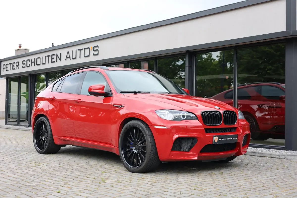 M 4.4i V8 Melbourne / Silverstone