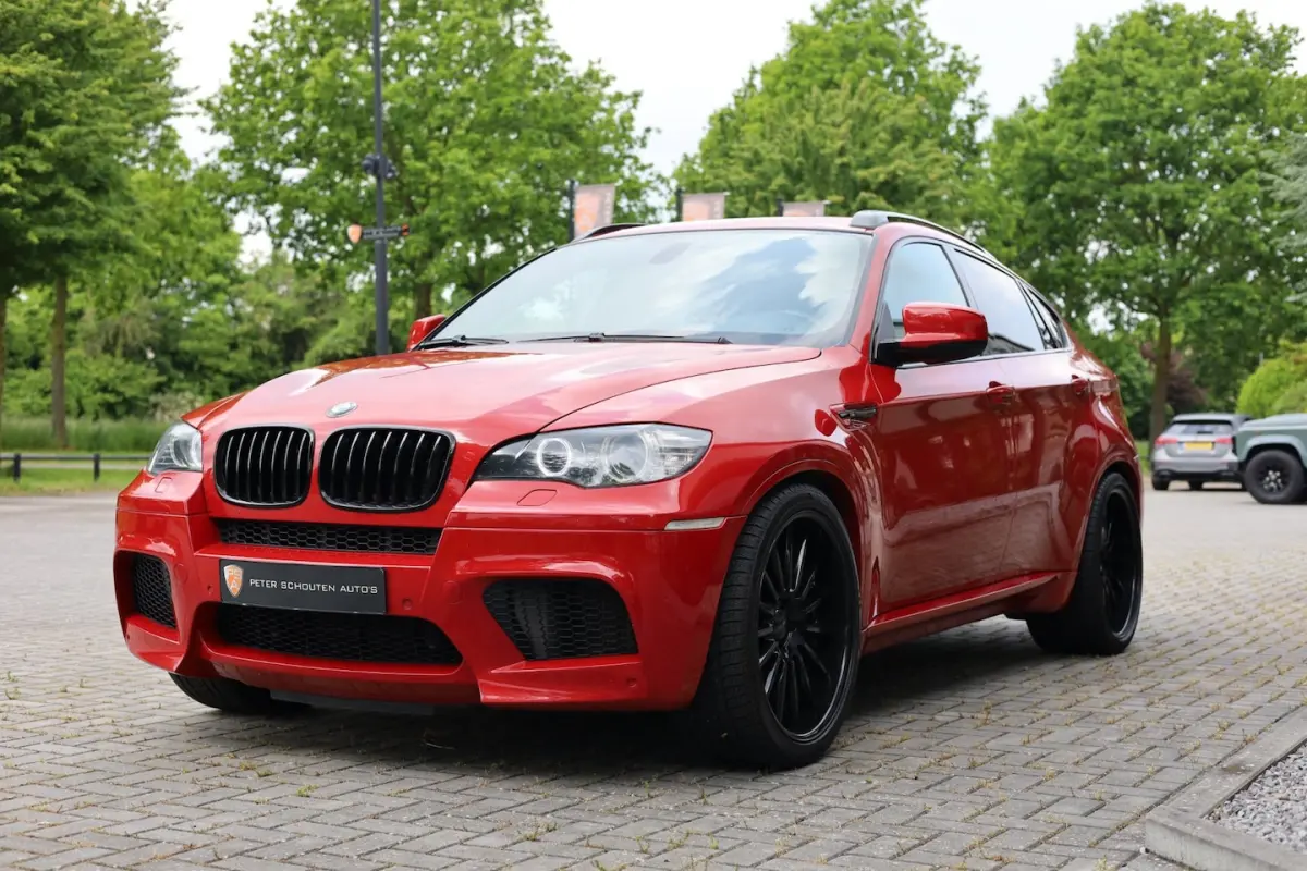 M 4.4i V8 Melbourne / Silverstone