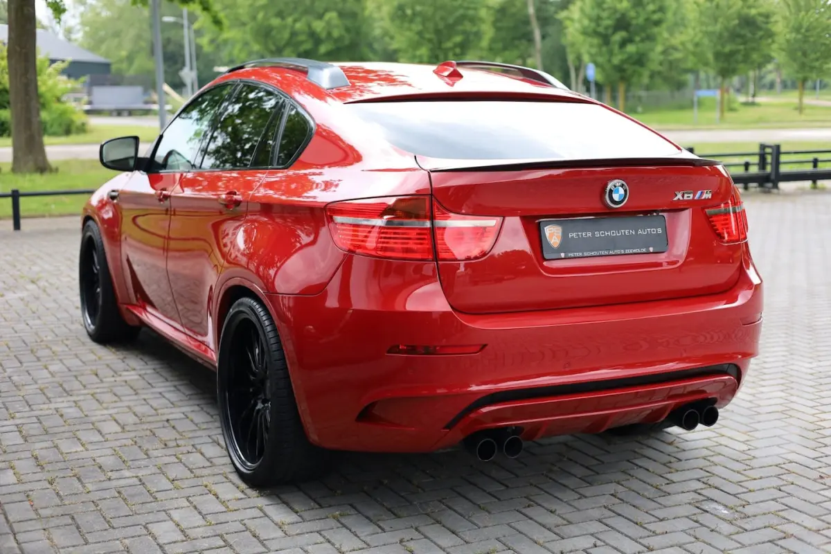M 4.4i V8 Melbourne / Silverstone