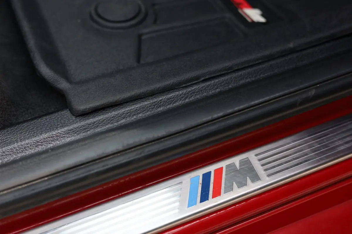 M 4.4i V8 Melbourne / Silverstone