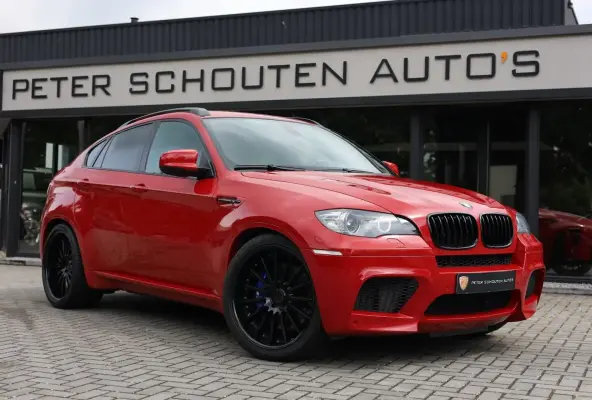 M 4.4i V8 Melbourne / Silverstone