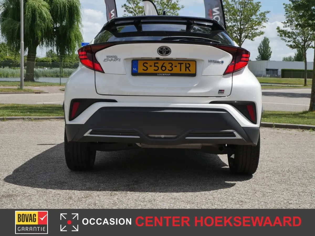 1.8 Hybrid 122pk CVT GR-Sport Two-Tone | Camera | CarPlay | 19"inch |