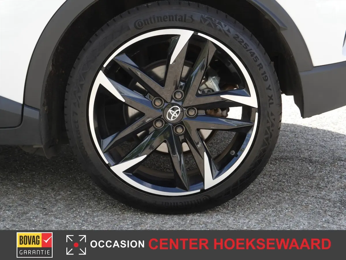 1.8 Hybrid 122pk CVT GR-Sport Two-Tone | Camera | CarPlay | 19"inch |