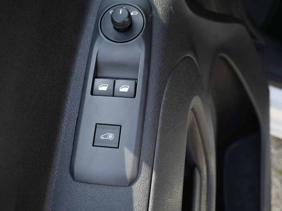 1.6 BlueHDi 75pk 650kg Premium | Airco | Carplay | PDC |