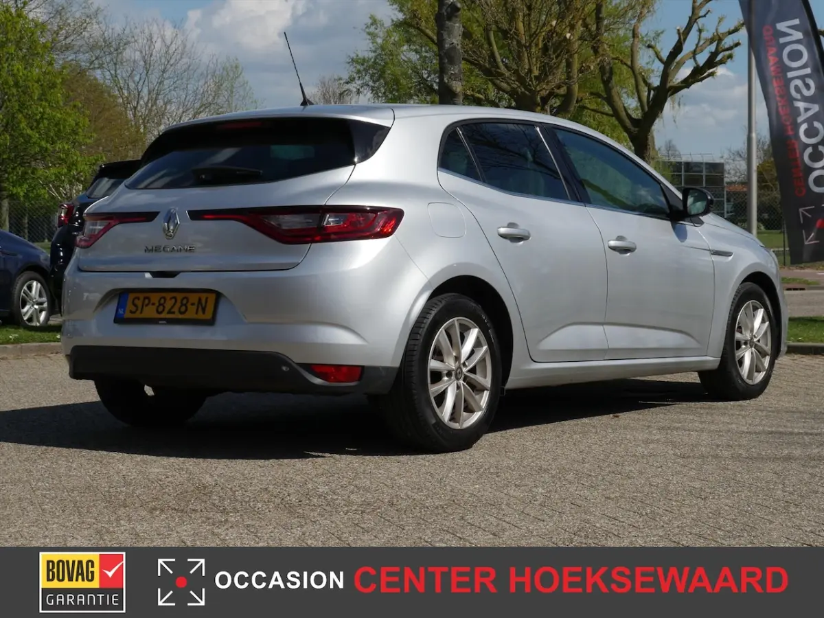 1.2 Energy TCe 100pk Limited | Carplay | Privacy | Cruise | LM velgen 16" |