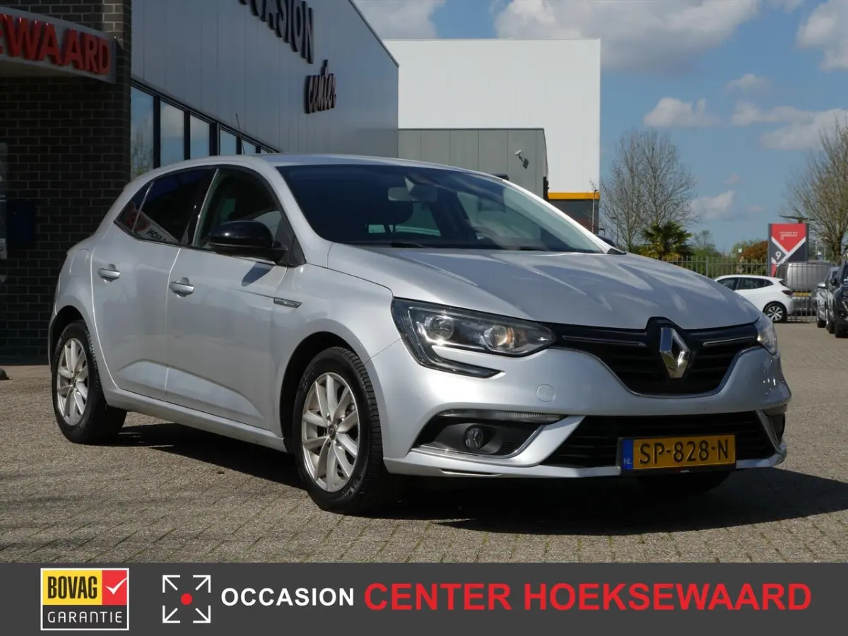 1.2 Energy TCe 100pk Limited | Carplay | Privacy | Cruise | LM velgen 16" |