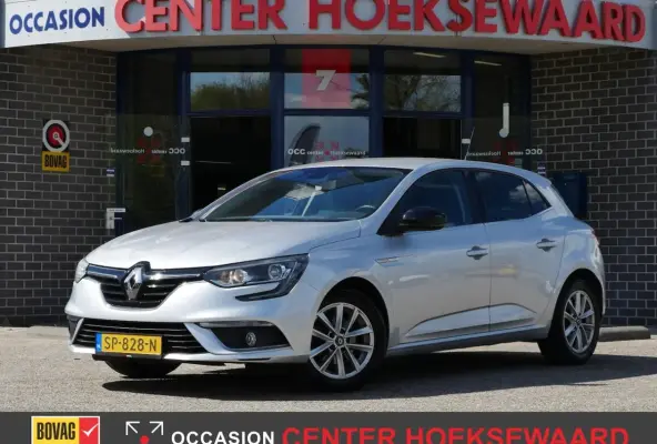 1.2 Energy TCe 100pk Limited | Carplay | Privacy | Cruise | LM velgen 16" |