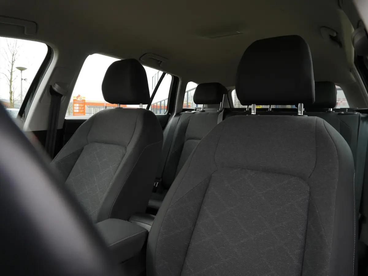 1.0 TSI 110pk Life | Camera | Carplay | Deep Black |