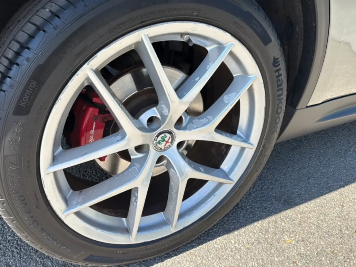 2.0 T AWD First Edition Q4