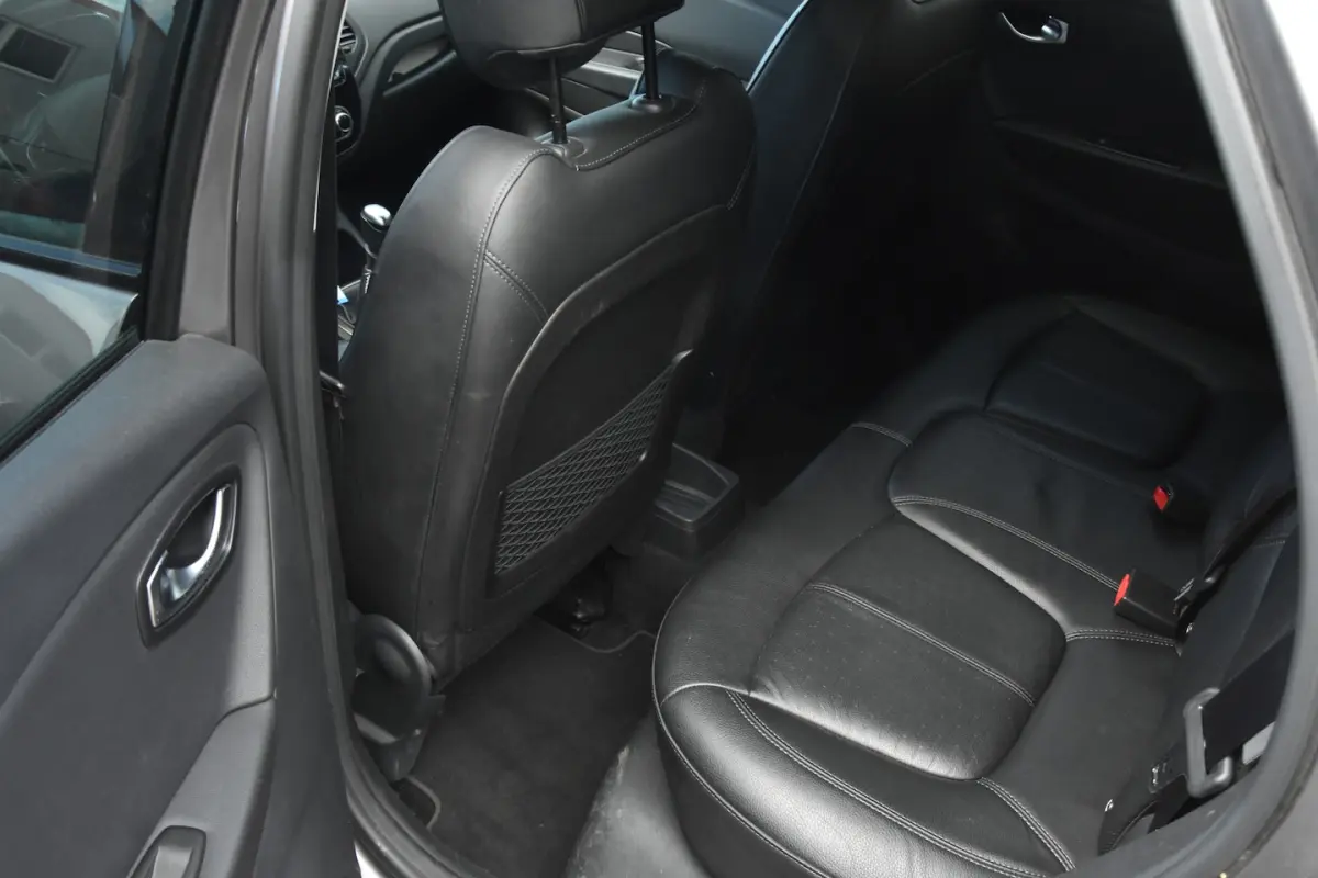 1.2 TCe Edition One â 2018 | Origineel Nederlandse auto | Trekhaak | Climate Control | Sto