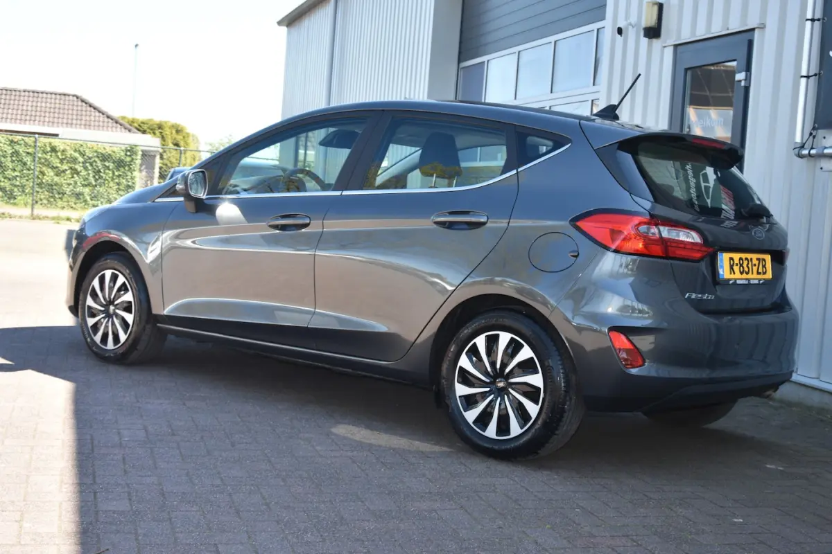 1.0 EcoBoost Titanium. N.A.P, PDC, CLIMA, Navigatie, DAB