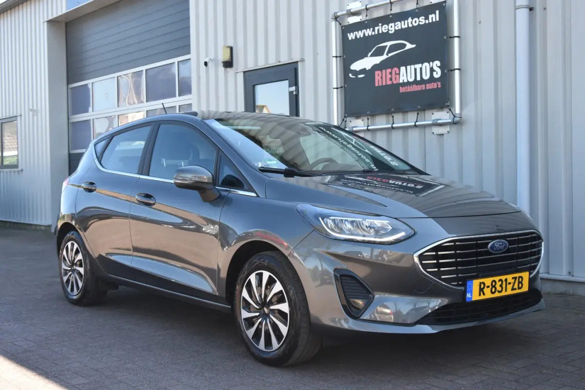 1.0 EcoBoost Titanium. N.A.P, PDC, CLIMA, Navigatie, DAB