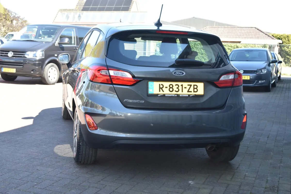 1.0 EcoBoost Titanium. N.A.P, PDC, CLIMA, Navigatie, DAB