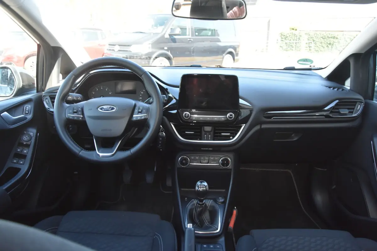 1.0 EcoBoost Titanium. N.A.P, PDC, CLIMA, Navigatie, DAB