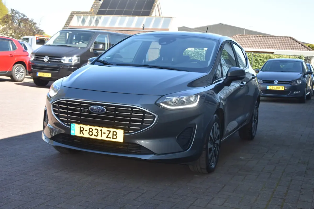 1.0 EcoBoost Titanium. N.A.P, PDC, CLIMA, Navigatie, DAB