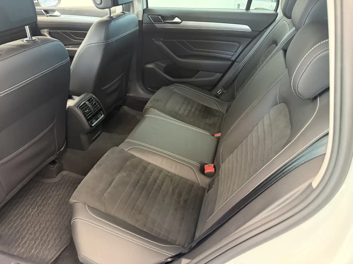 1.4 TSI PHEV GTE Business Stand kachel Trekhaak webklapbaar Stuurwielverwarming 24 Maanden