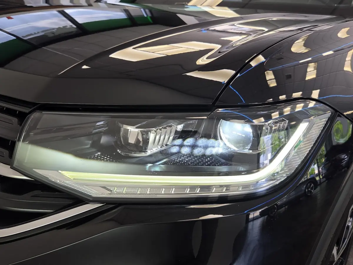 1.0 TSI Style Business R VCP Stoelverwarming Navigatie 24 Maanden garantie* (Vraag naar de