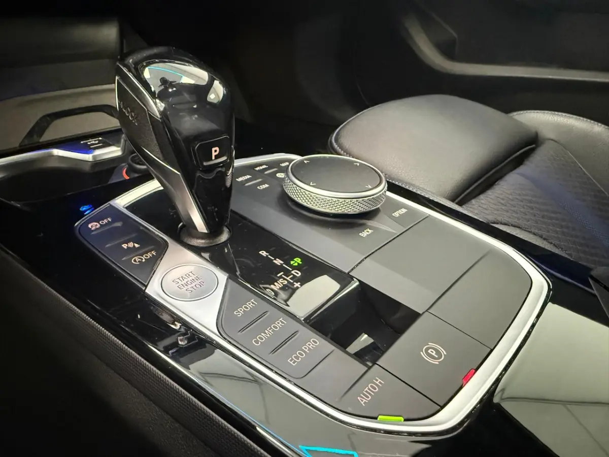 218i Executive Edition M-Sport Shadow Line PDC Panoramadak LED 24 Maanden garantie* (Vraag