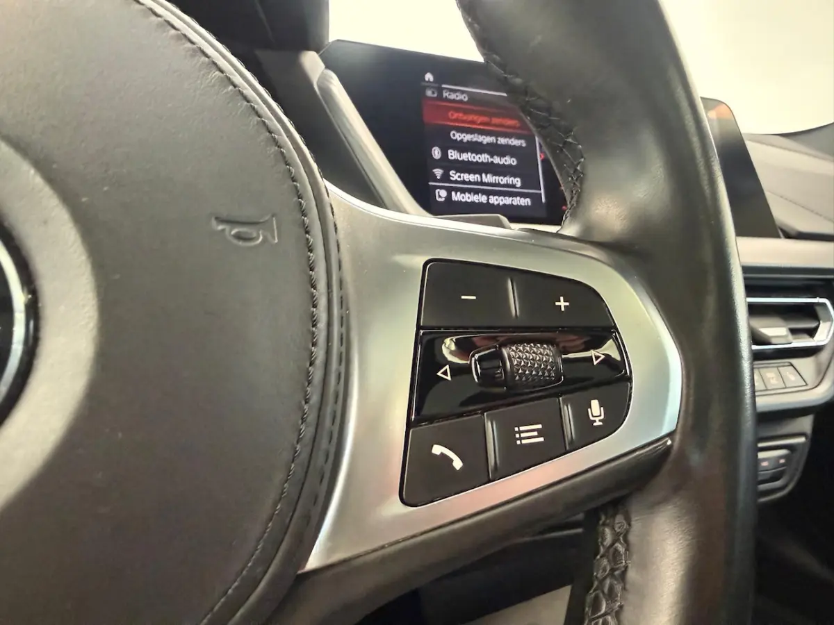 218i Executive Edition M-Sport Shadow Line PDC Panoramadak LED 24 Maanden garantie* (Vraag